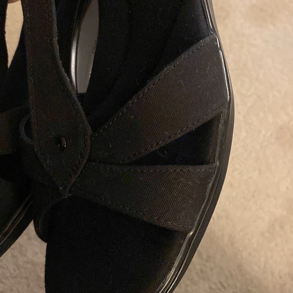 ***NWOT*** GRASSHOPPERS “ROSE” ORTHOLITE T-STRAP‎ SANDALS SIZE 11 - Picture 13 of 14